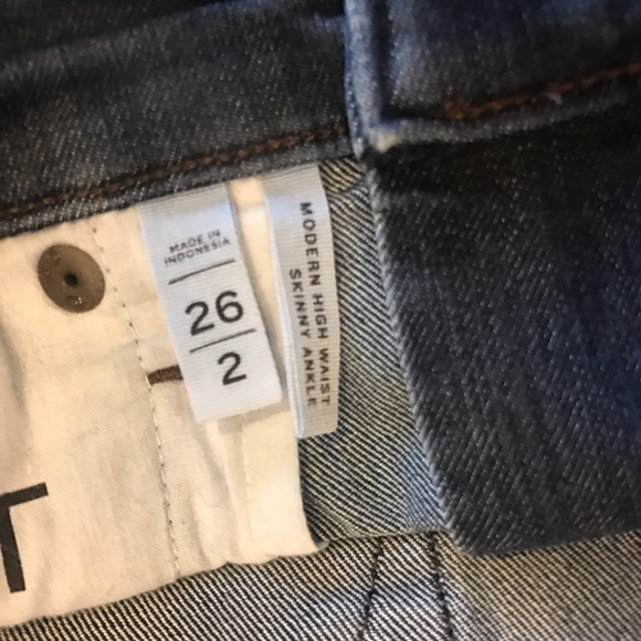 Loft Jeans - Picture 4 of 4